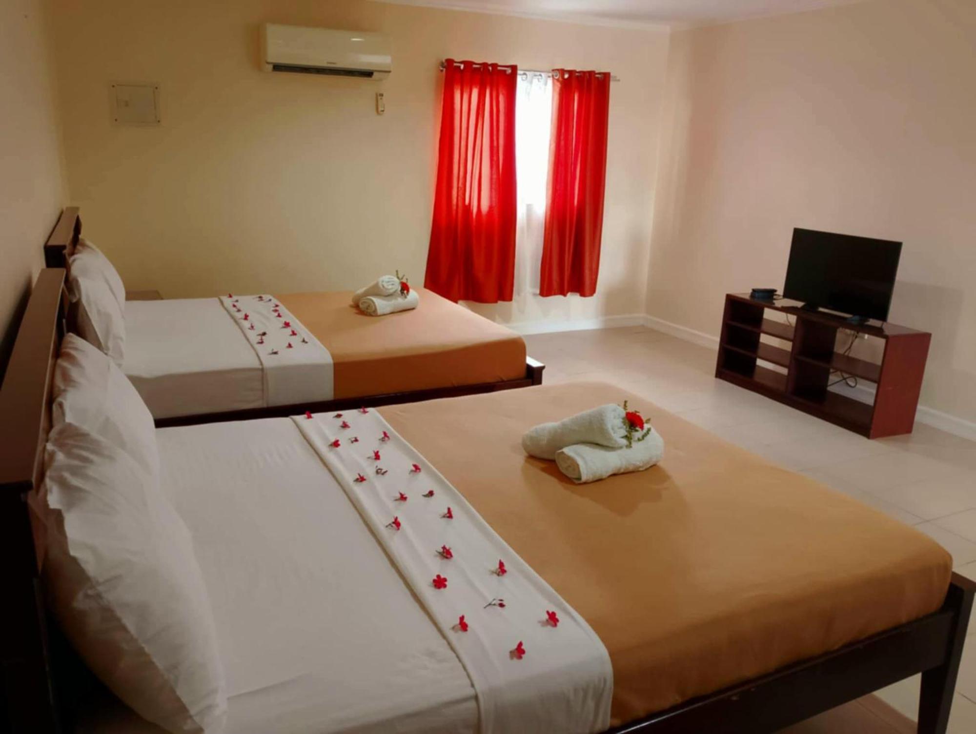 Villa Del Pueblo Inn بنغلاو المظهر الخارجي الصورة